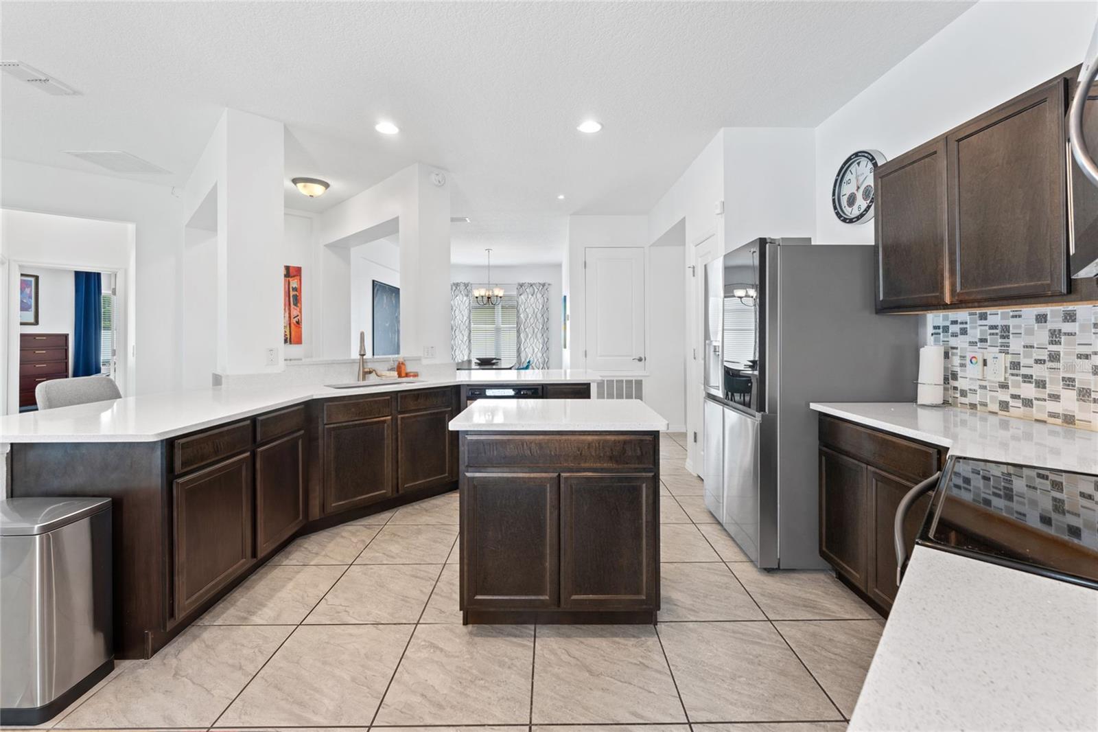 1020 KELLOGG DR, TAVARES, FL, 32778