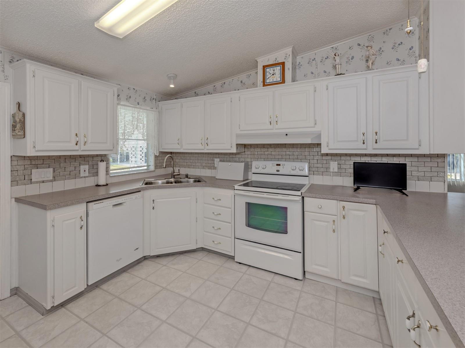 553 PORTSIDE DR, NORTH PORT, FL, 34287
