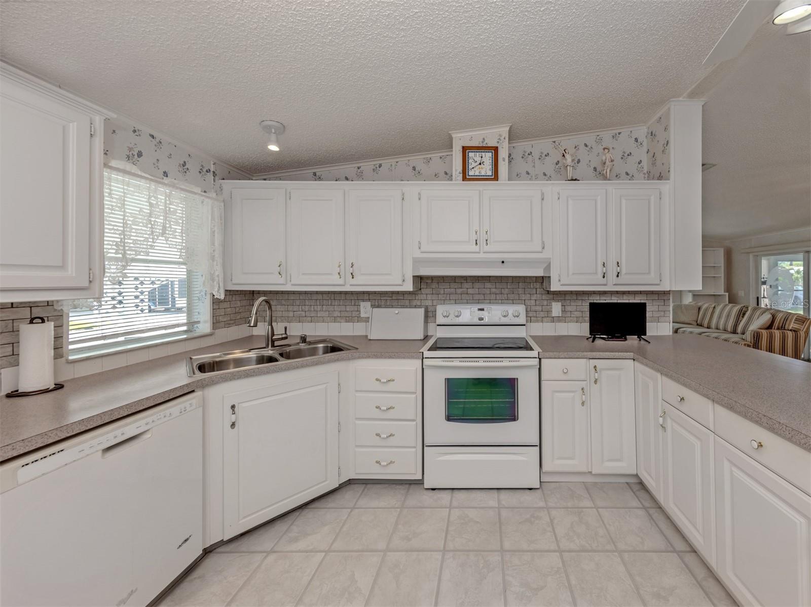 553 PORTSIDE DR, NORTH PORT, FL, 34287