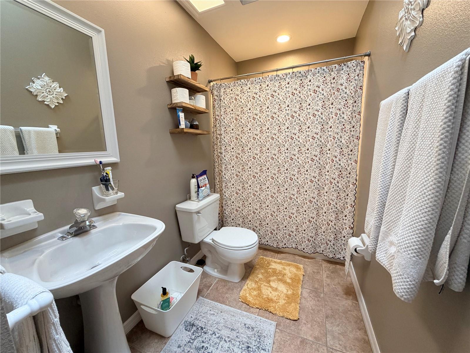 8344 9TH AVENUE TER NW, BRADENTON, FL, 34209