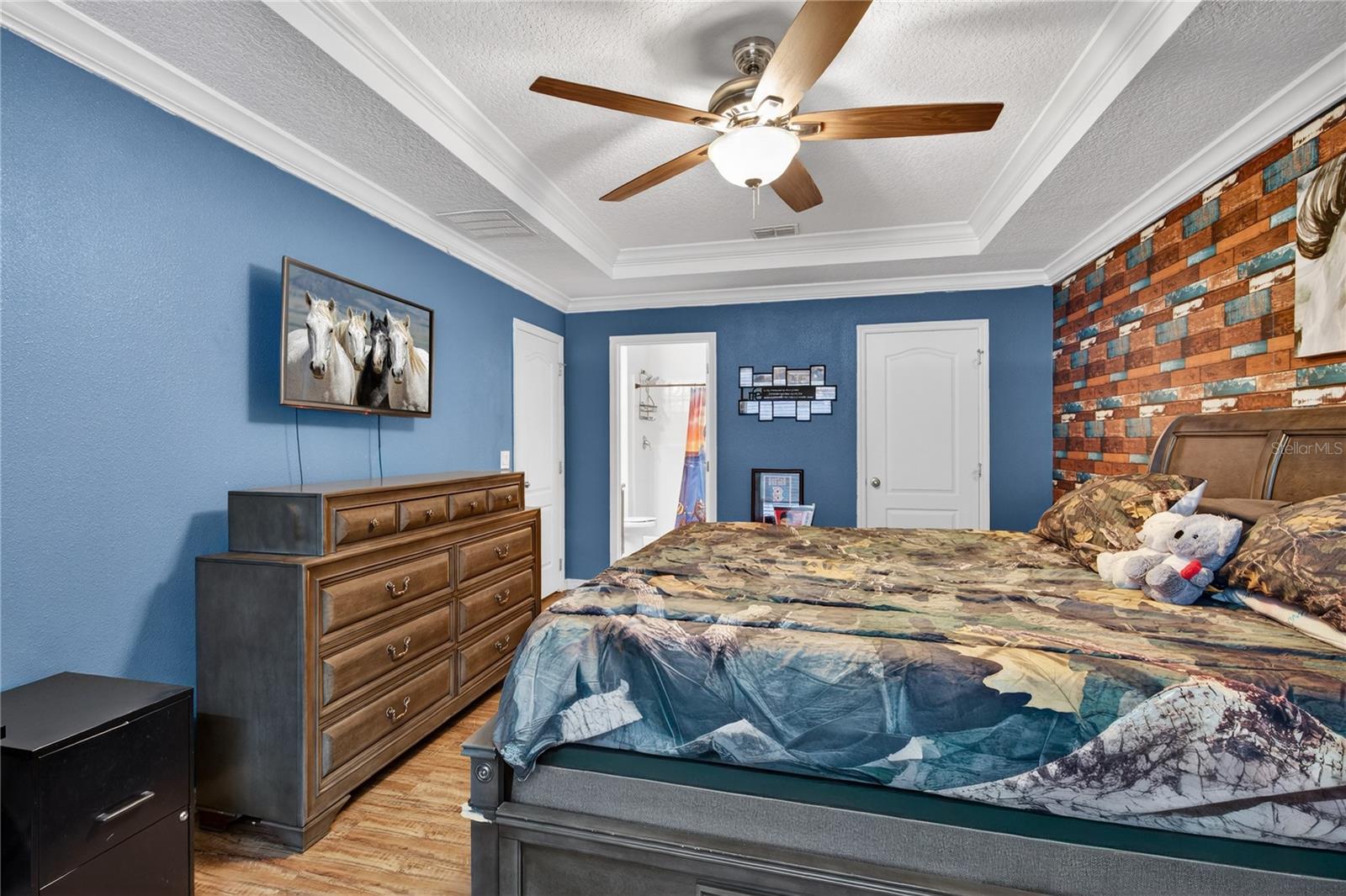 2454 NORWOOD PL, TAVARES, FL, 32778