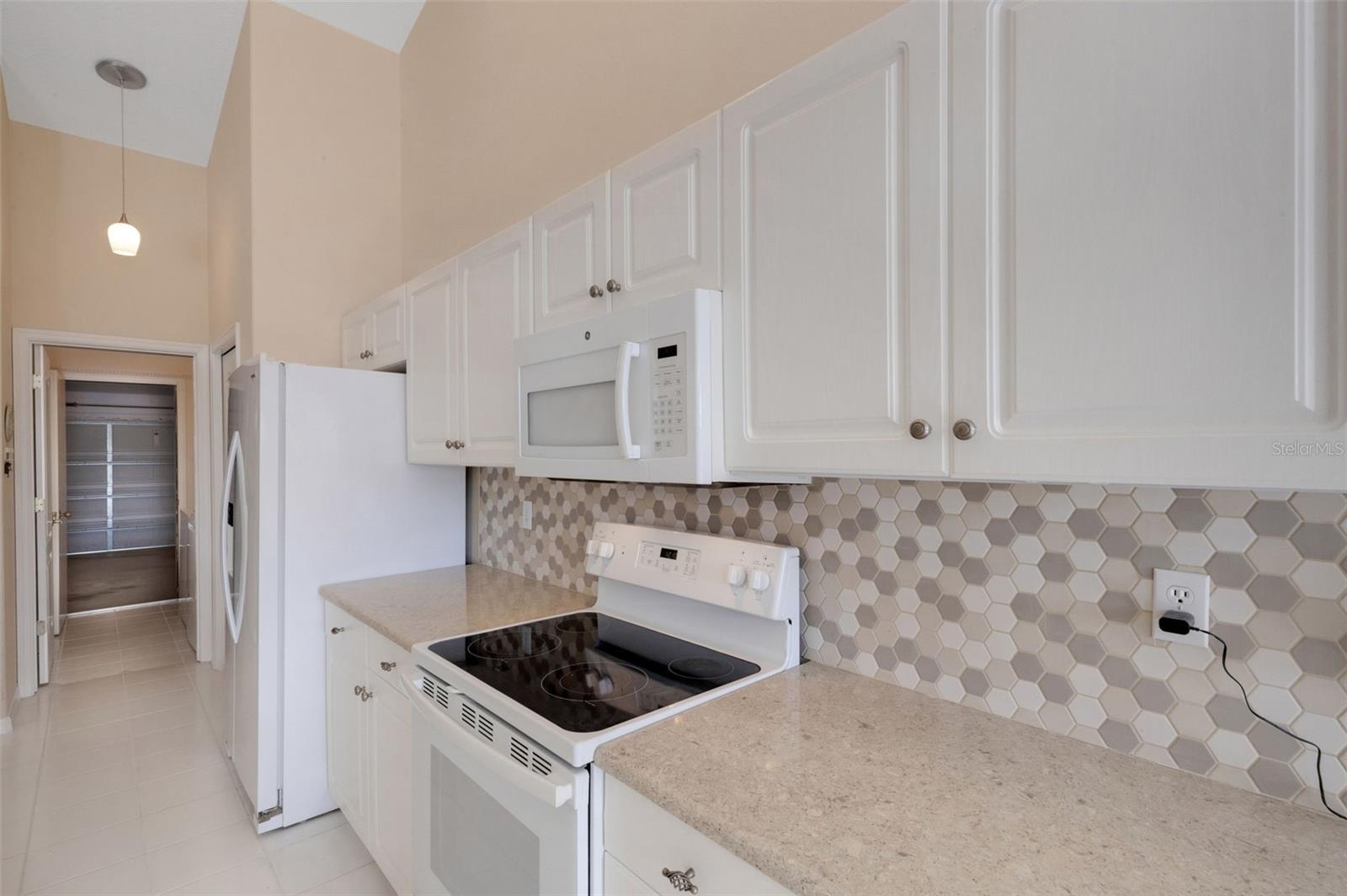 8976 WHITEMARSH AVE, SARASOTA, FL, 34238