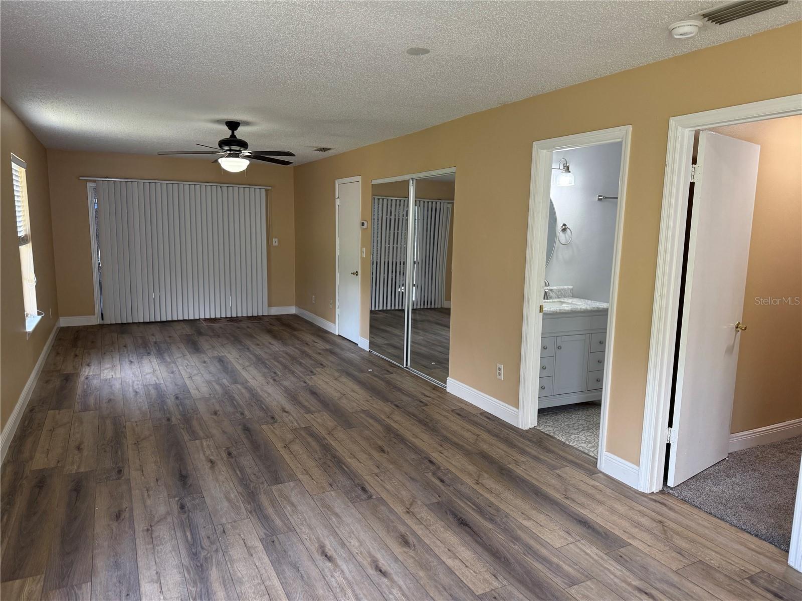 313 DIRKSEN DR #4, DEBARY, FL, 32713