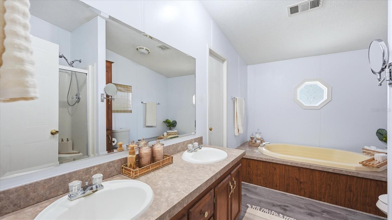 6125 SHIRLEY AVE, GIBSONTON, FL, 33534