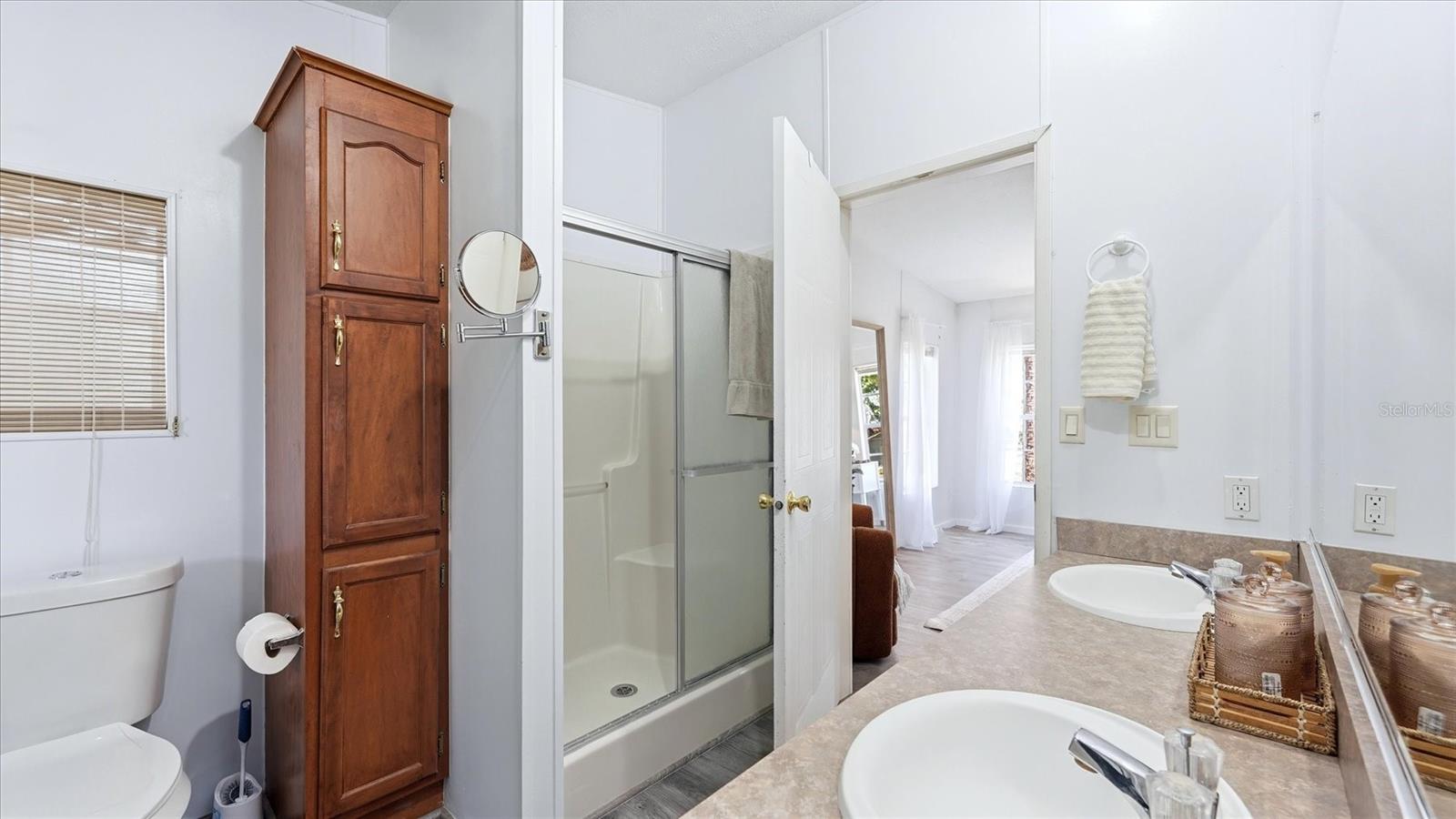 6125 SHIRLEY AVE, GIBSONTON, FL, 33534