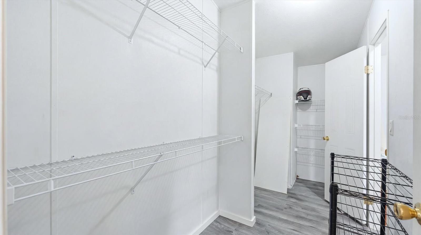 6125 SHIRLEY AVE, GIBSONTON, FL, 33534