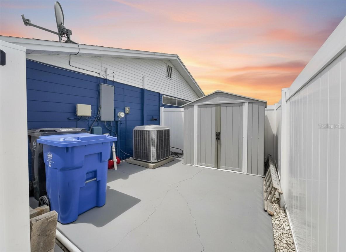 1810 MILFORD CIR, SUN CITY CENTER, FL, 33573