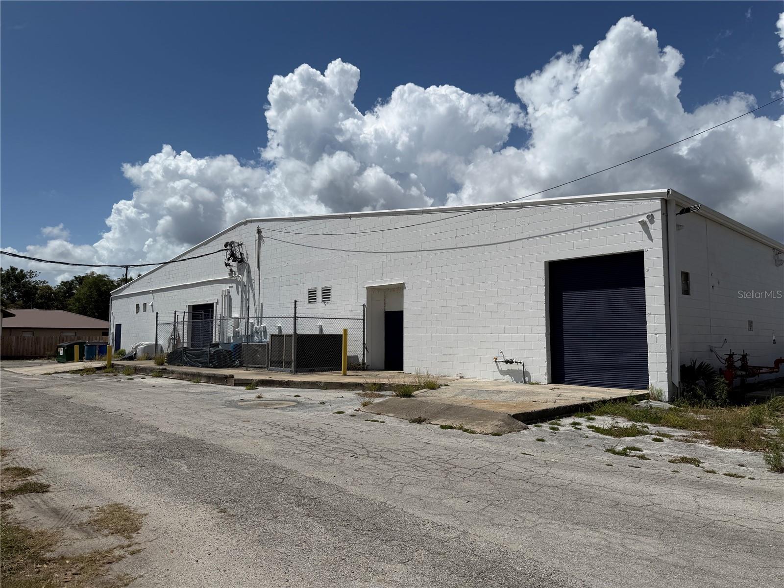 2001 S BAY ST, EUSTIS, FL, 32726