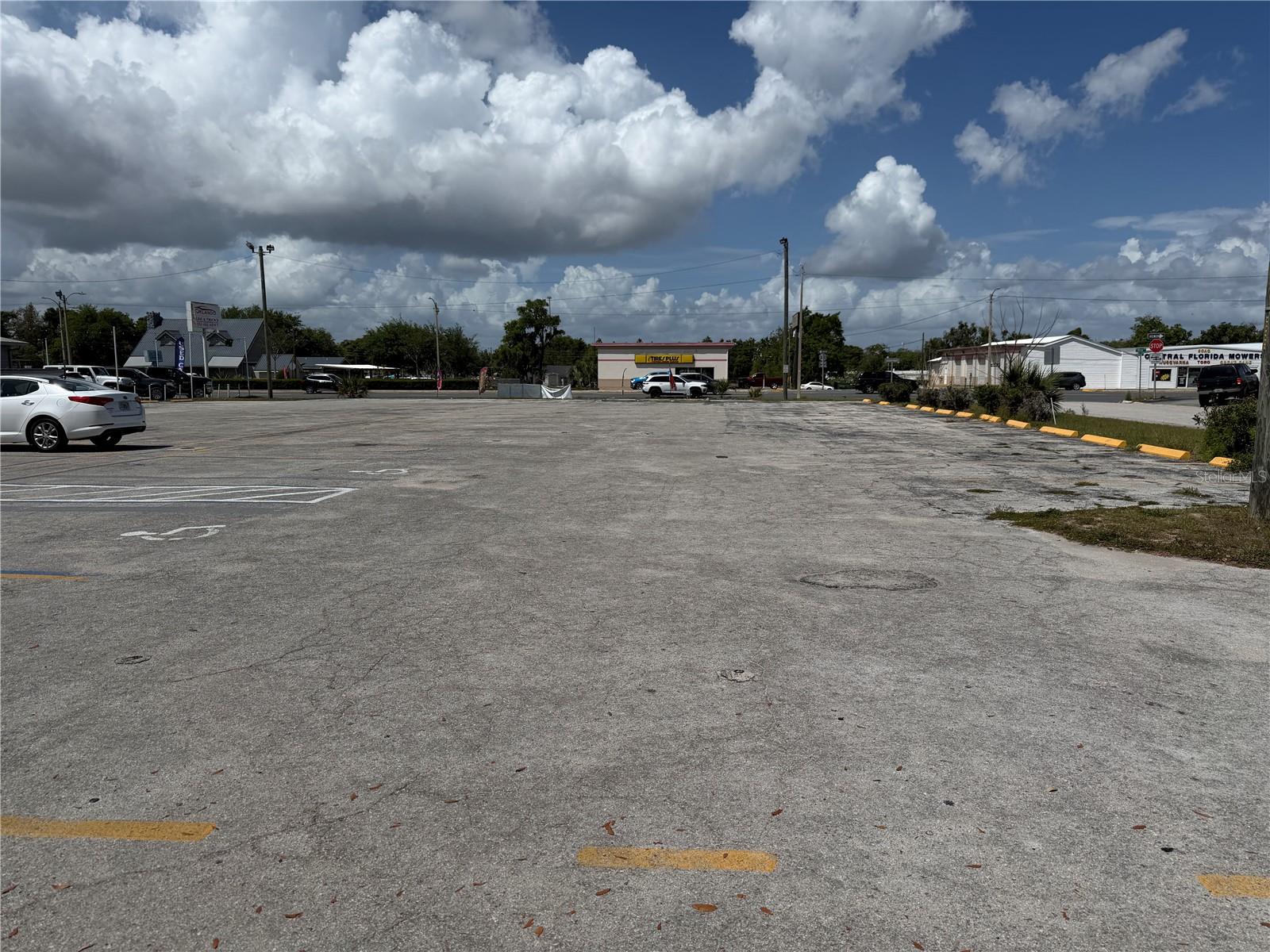 2001 S BAY ST, EUSTIS, FL, 32726