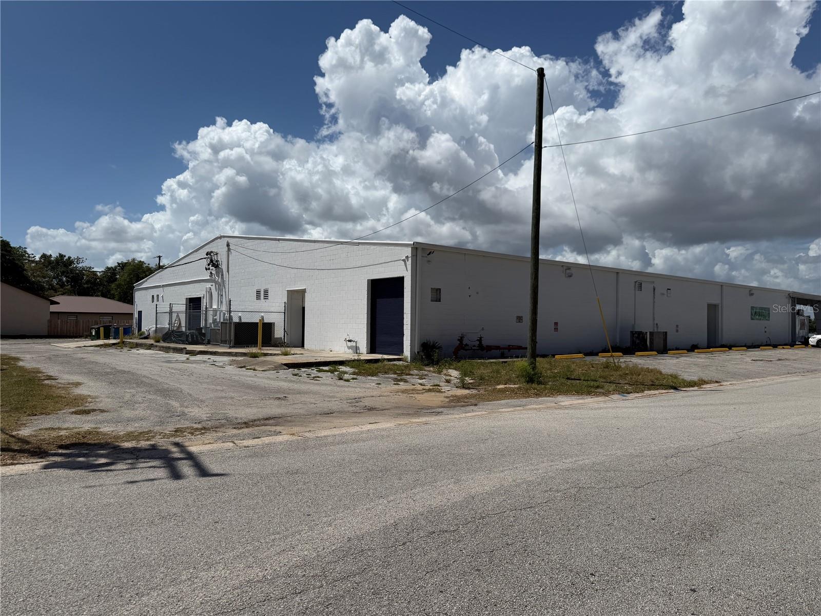 2001 S BAY ST, EUSTIS, FL, 32726