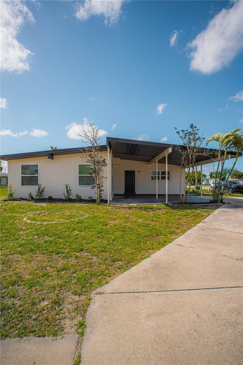 2144 HARBOR BLVD, PORT CHARLOTTE, FL, 33952