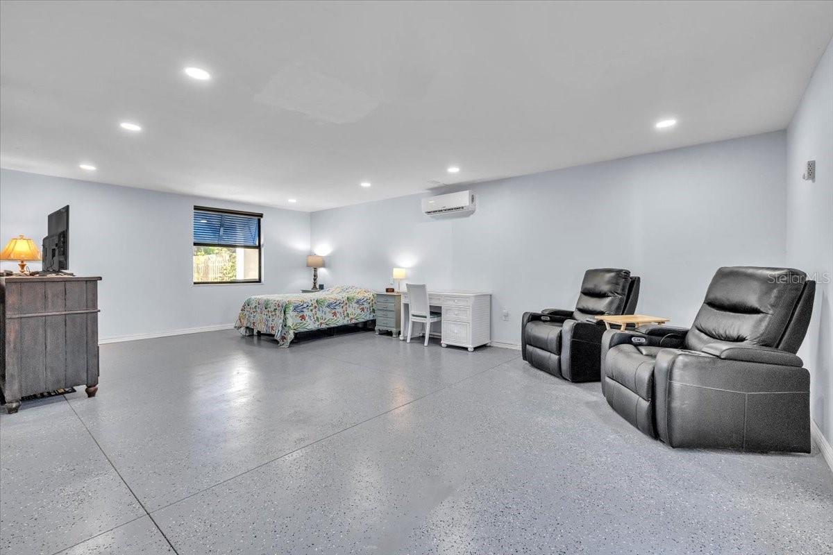 9470 COLONY DR, NORTH FORT MYERS, FL, 33917