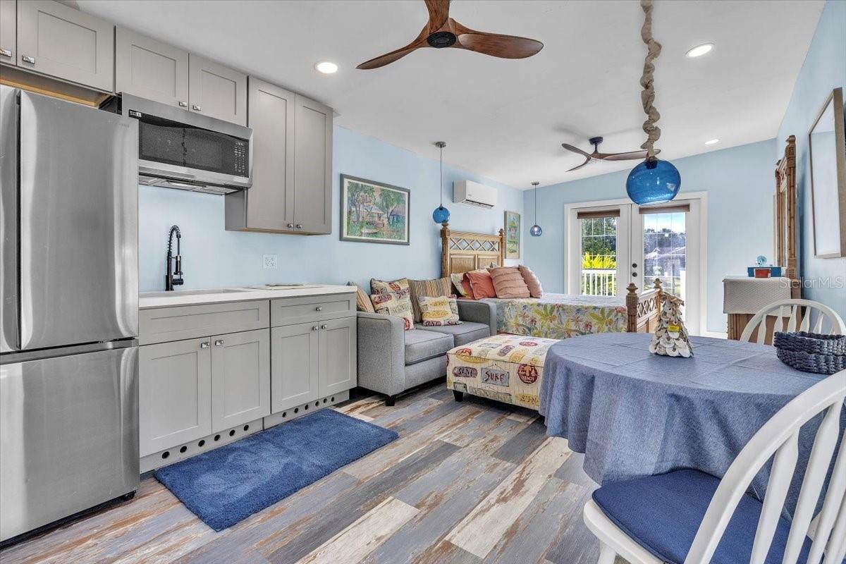 9470 COLONY DR, NORTH FORT MYERS, FL, 33917
