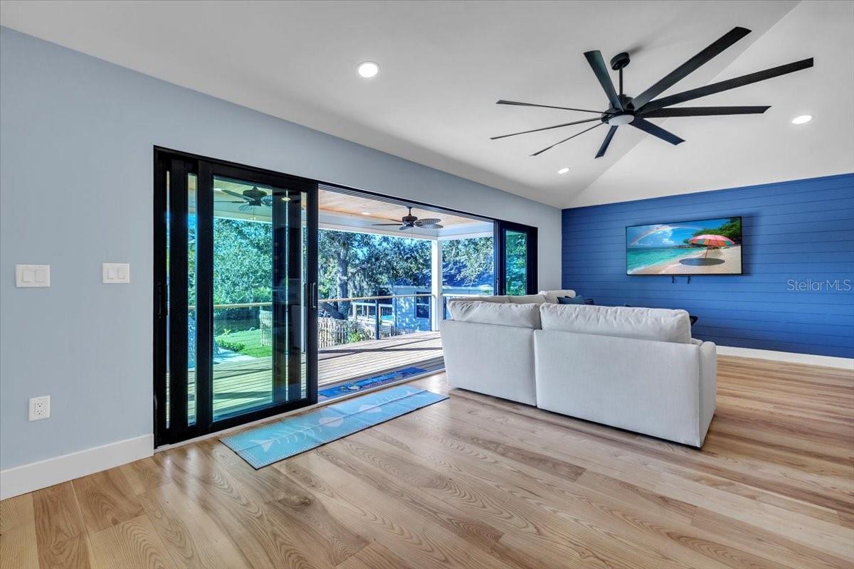 9470 COLONY DR, NORTH FORT MYERS, FL, 33917