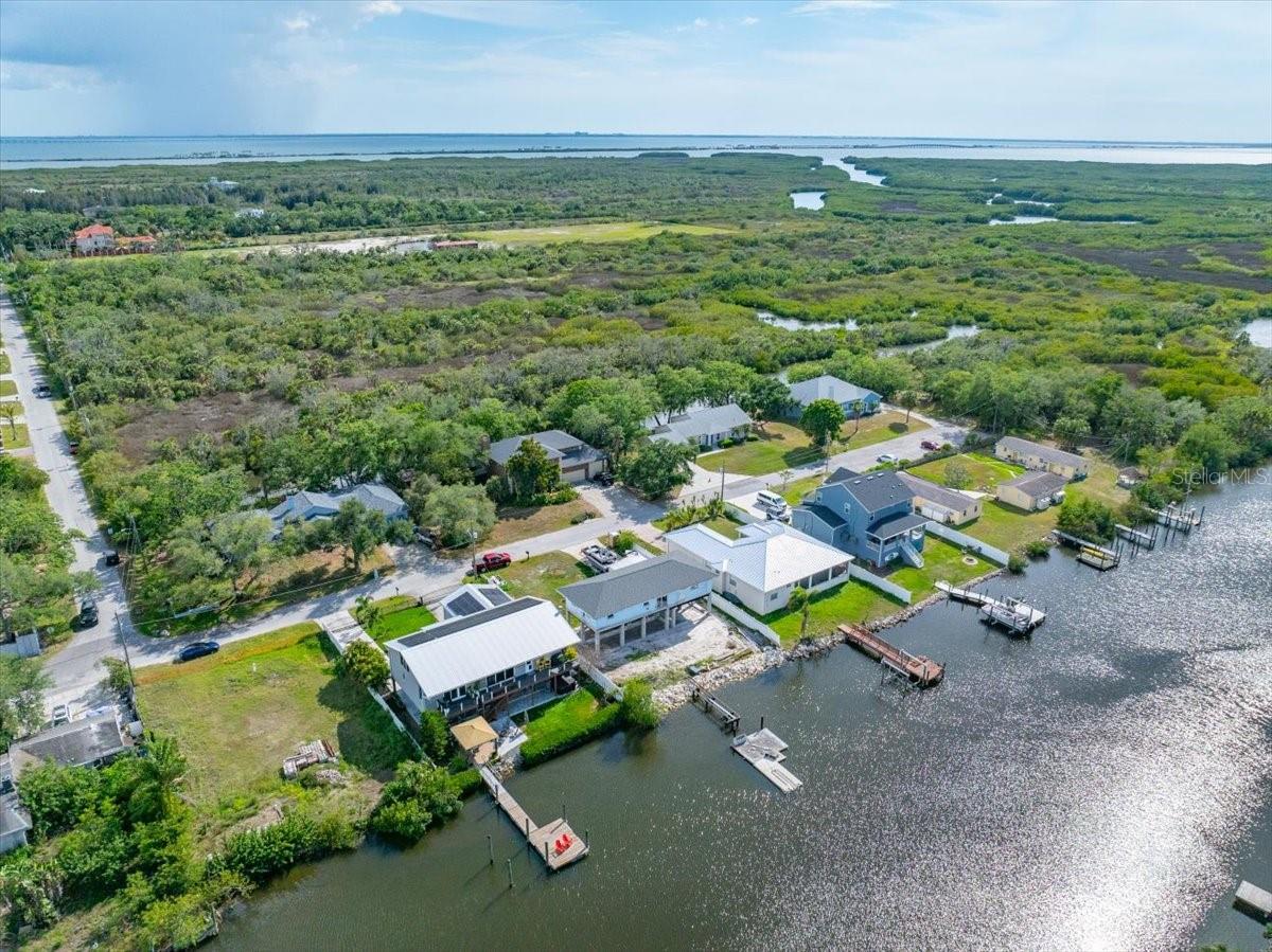 Energy-efficient solar power system.