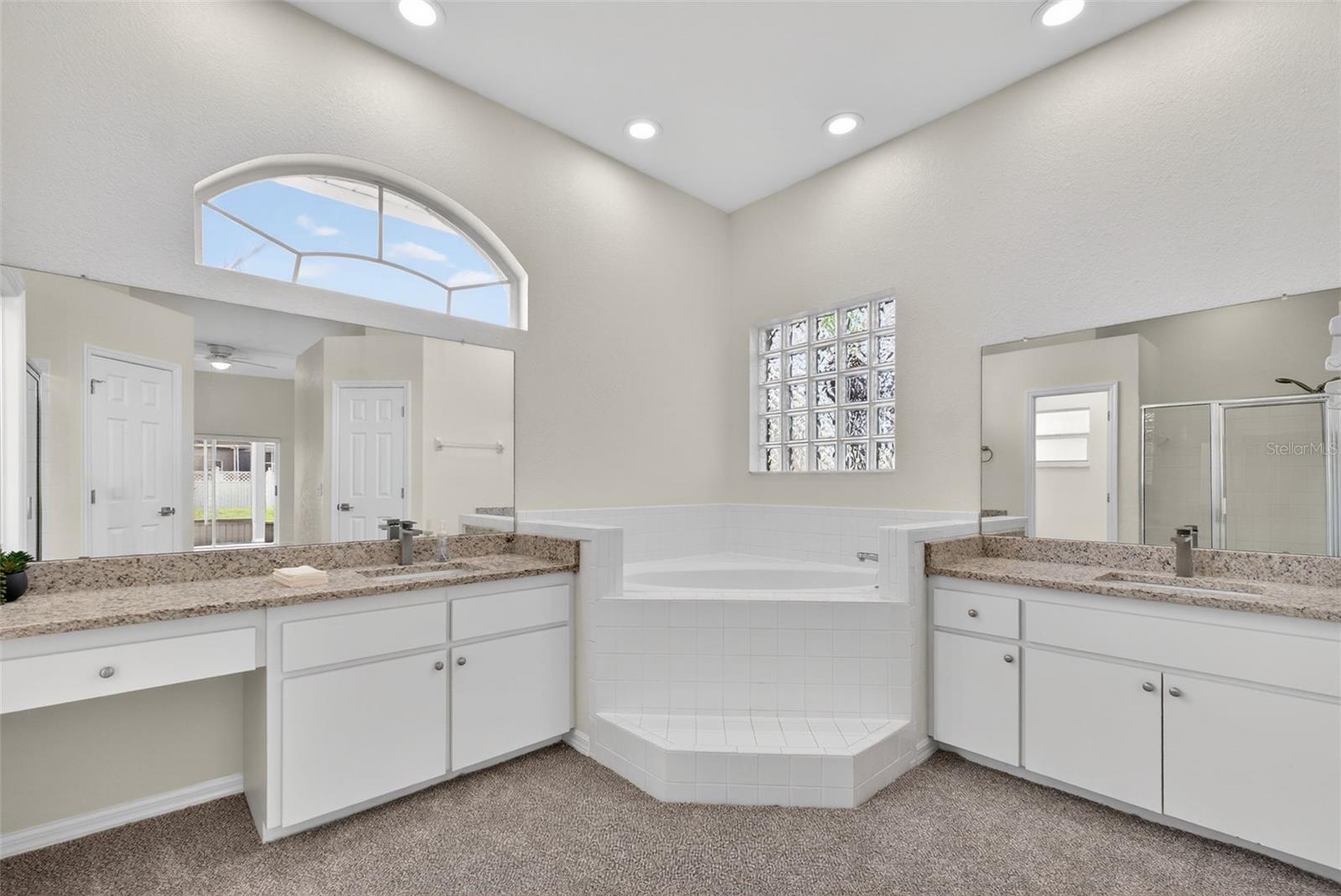 131 RUBY LAKE DR, WINTER HAVEN, FL, 33884