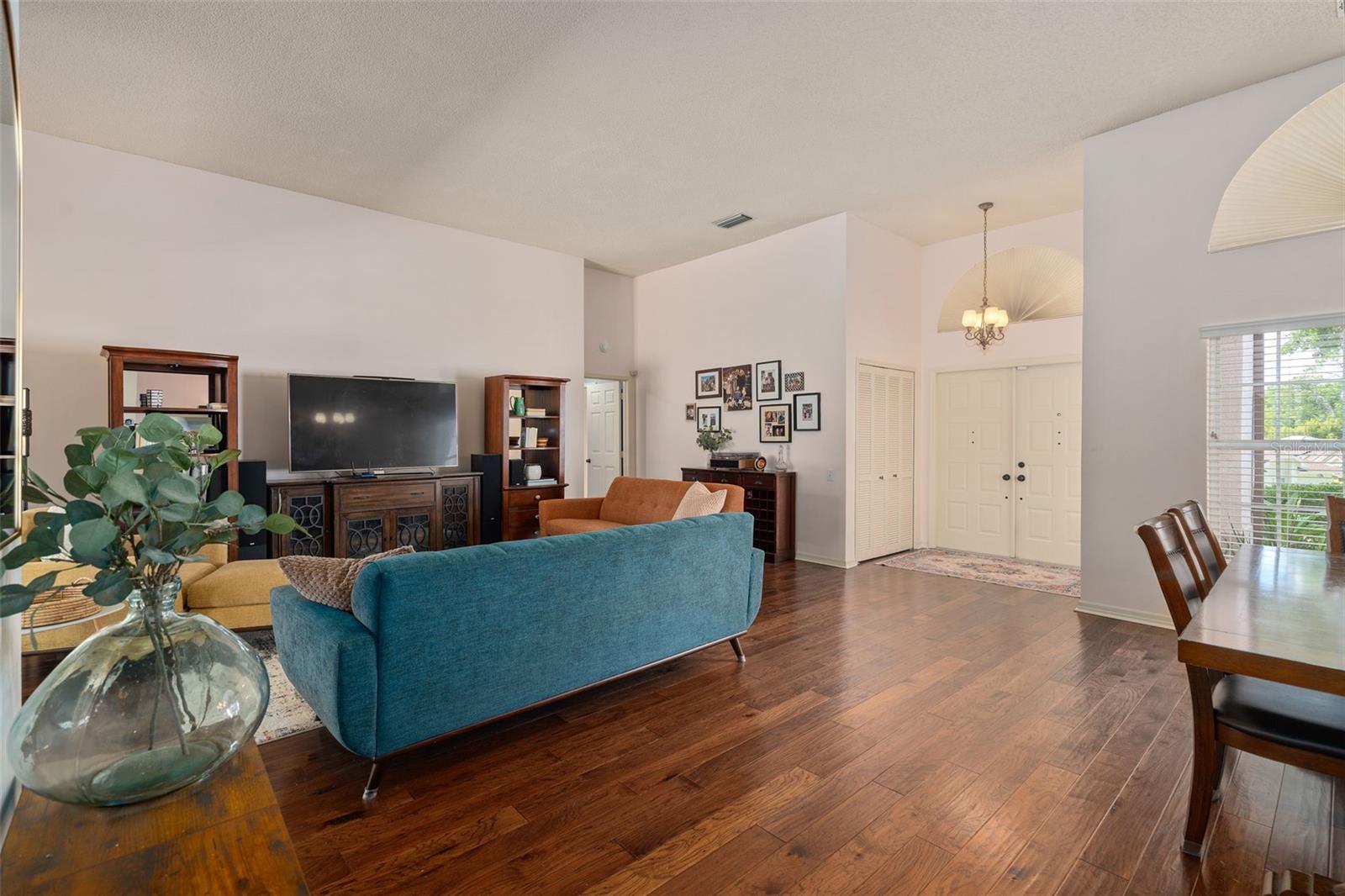 1203 TALL PINE DR, APOPKA, FL, 32712