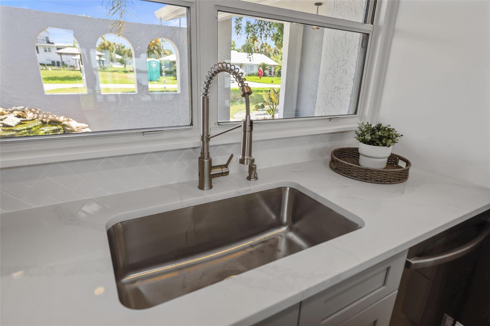 11930 W BAYSHORE DR, CRYSTAL RIVER, FL, 34429