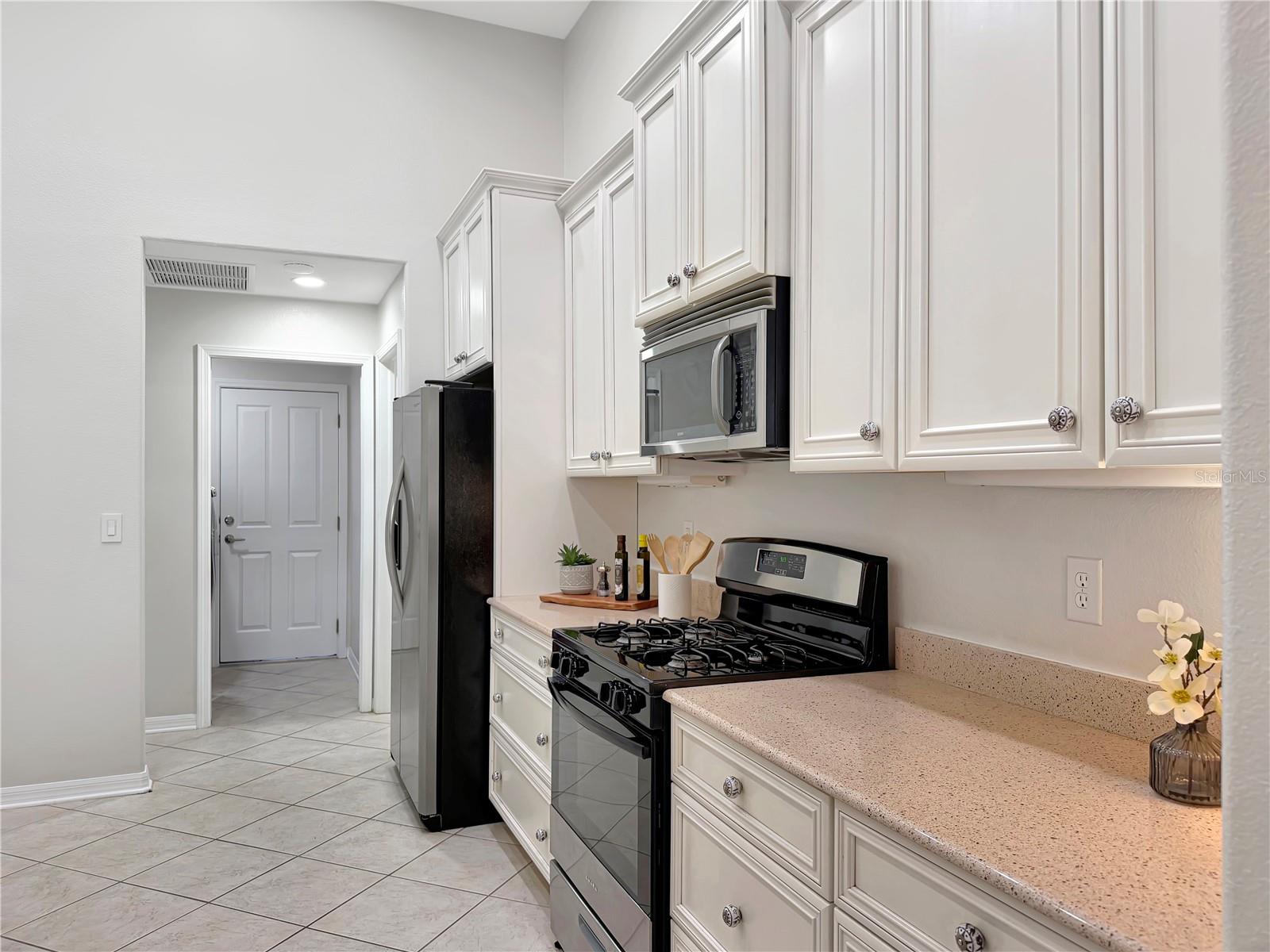 6817 CROMWELL GARDEN DR, APOLLO BEACH, FL, 33572