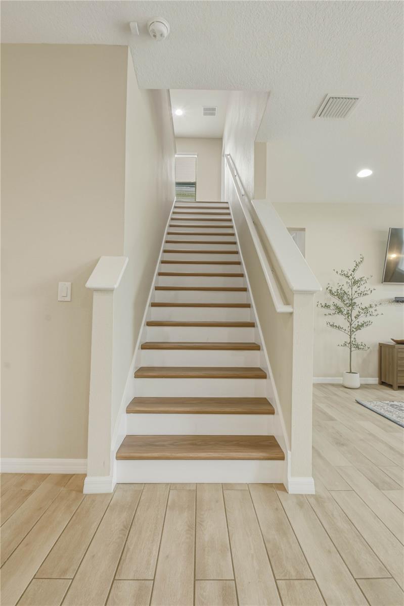 8415 PRAISE DR, TAMPA, FL, 33625