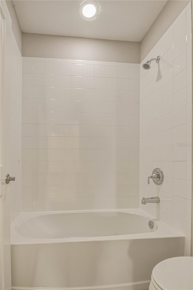 8415 PRAISE DR, TAMPA, FL, 33625