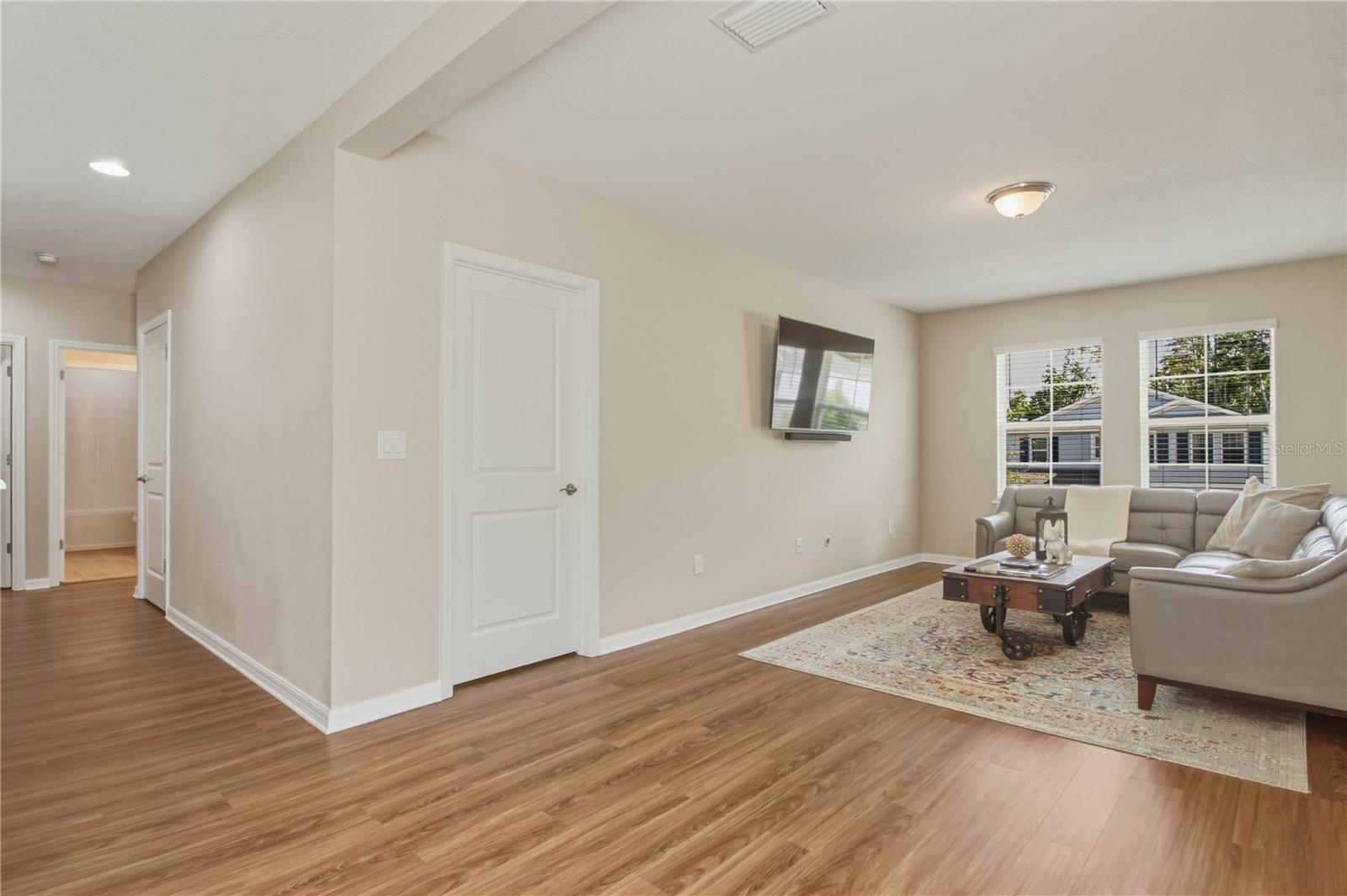 8415 PRAISE DR, TAMPA, FL, 33625