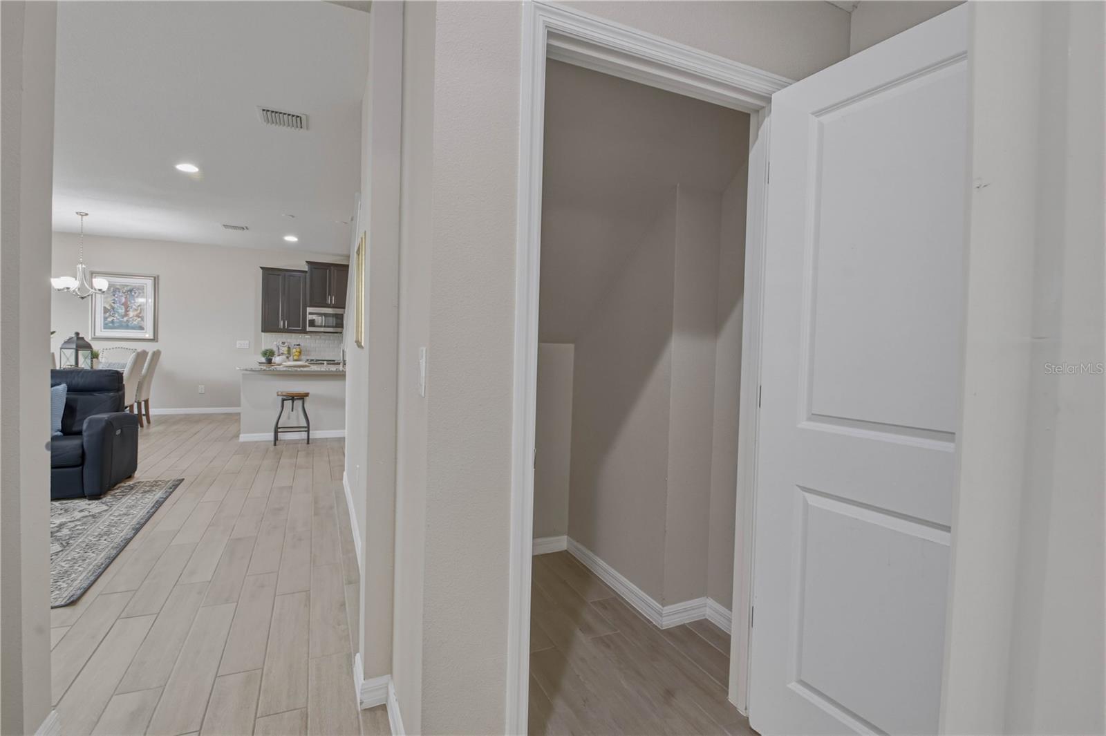 8415 PRAISE DR, TAMPA, FL, 33625