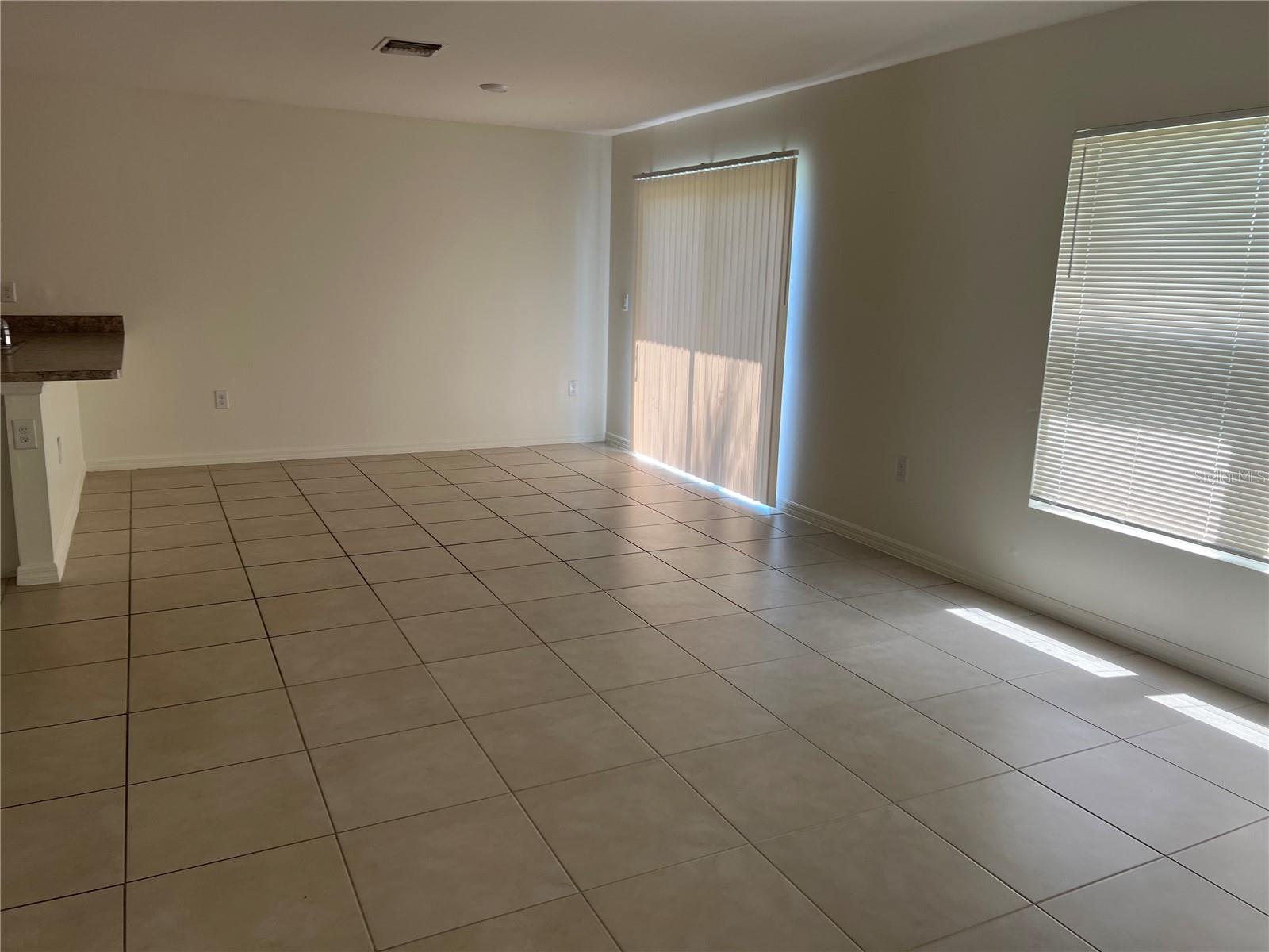 1042 BOUNDS ST, PORT CHARLOTTE, FL, 33952