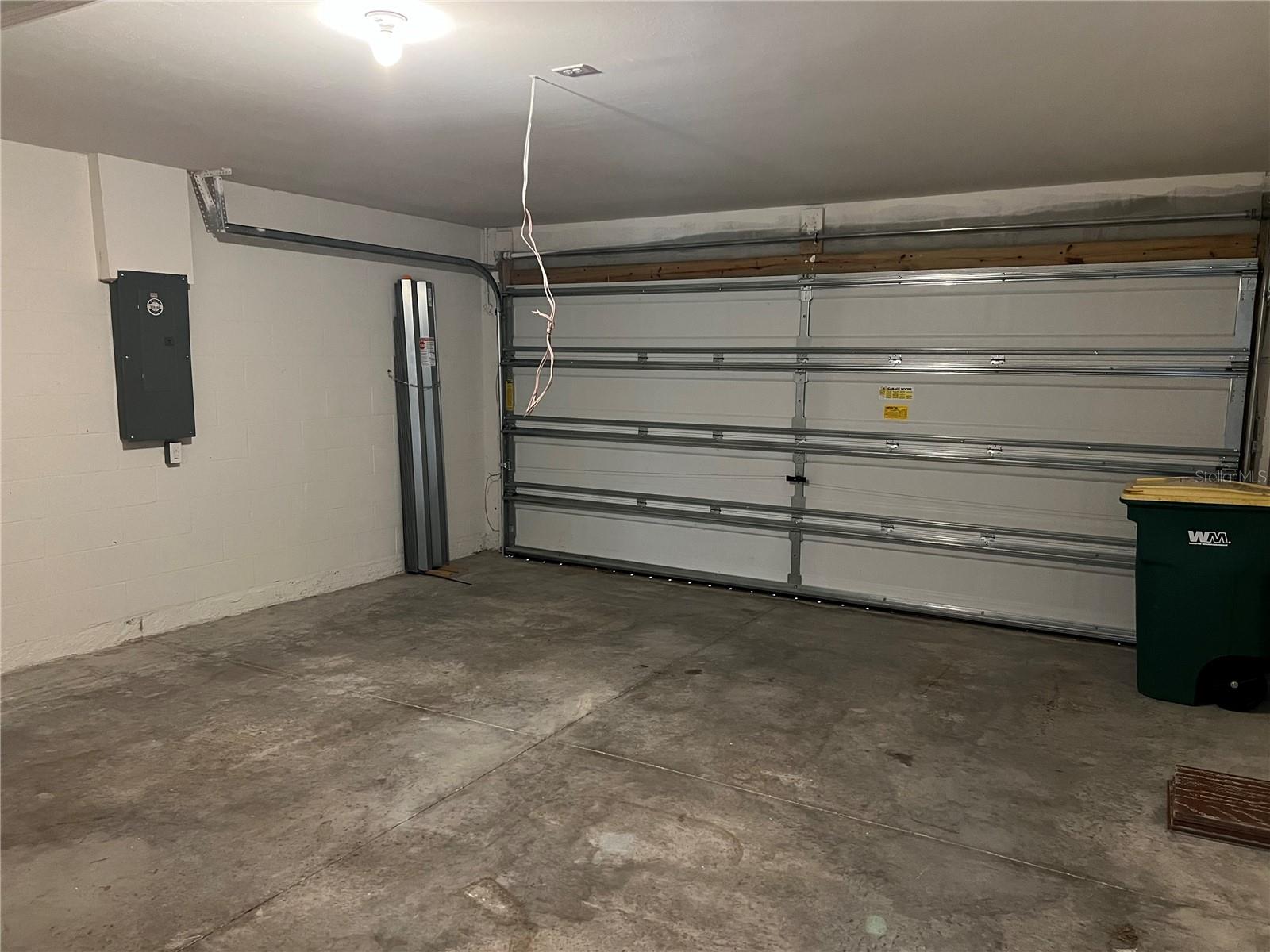 1042 BOUNDS ST, PORT CHARLOTTE, FL, 33952