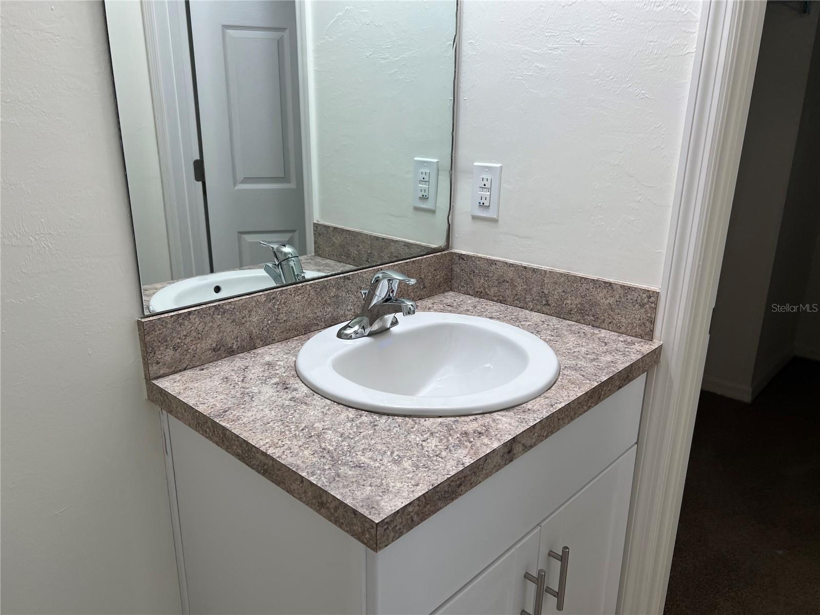 1042 BOUNDS ST, PORT CHARLOTTE, FL, 33952