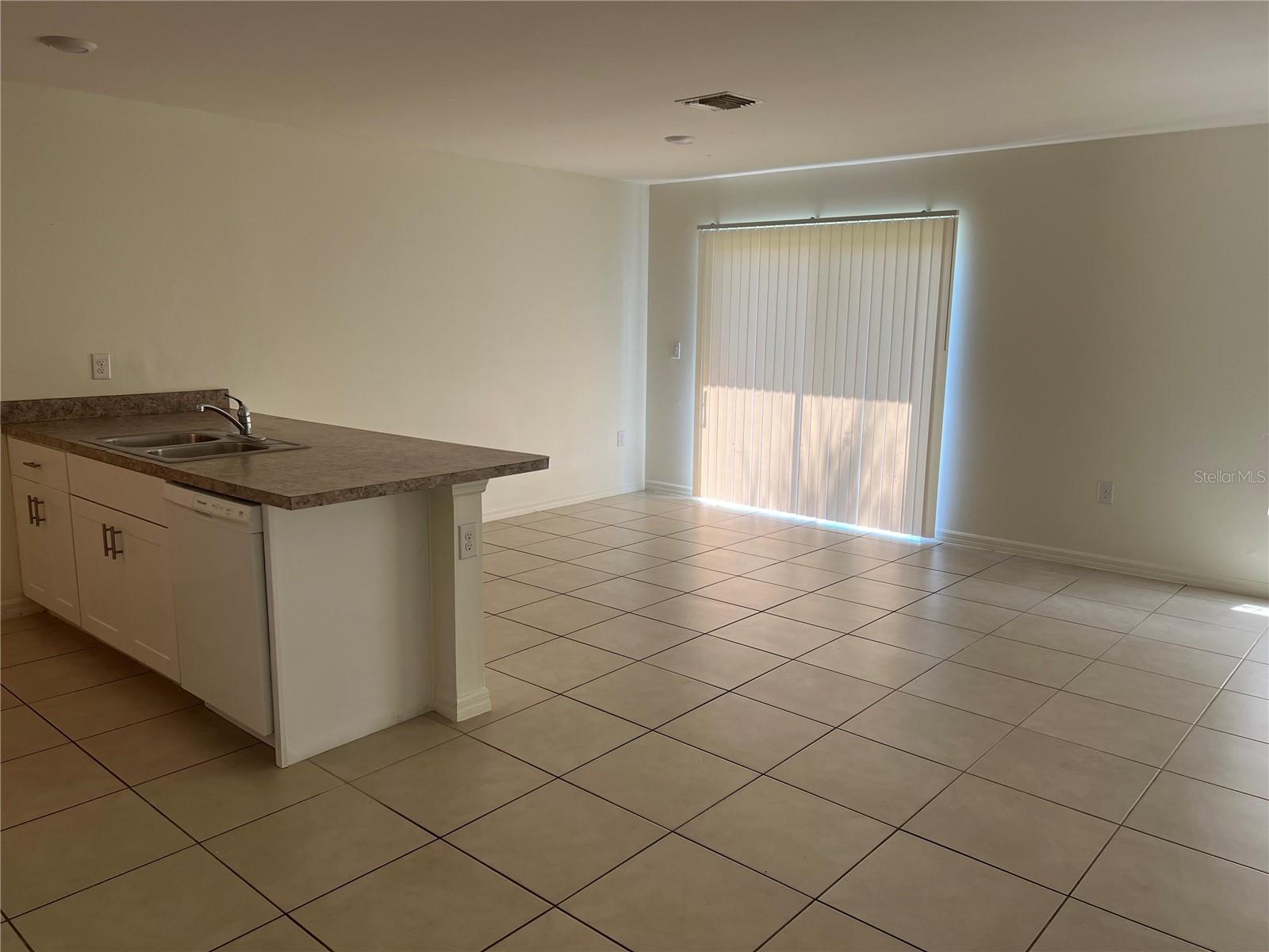 1042 BOUNDS ST, PORT CHARLOTTE, FL, 33952