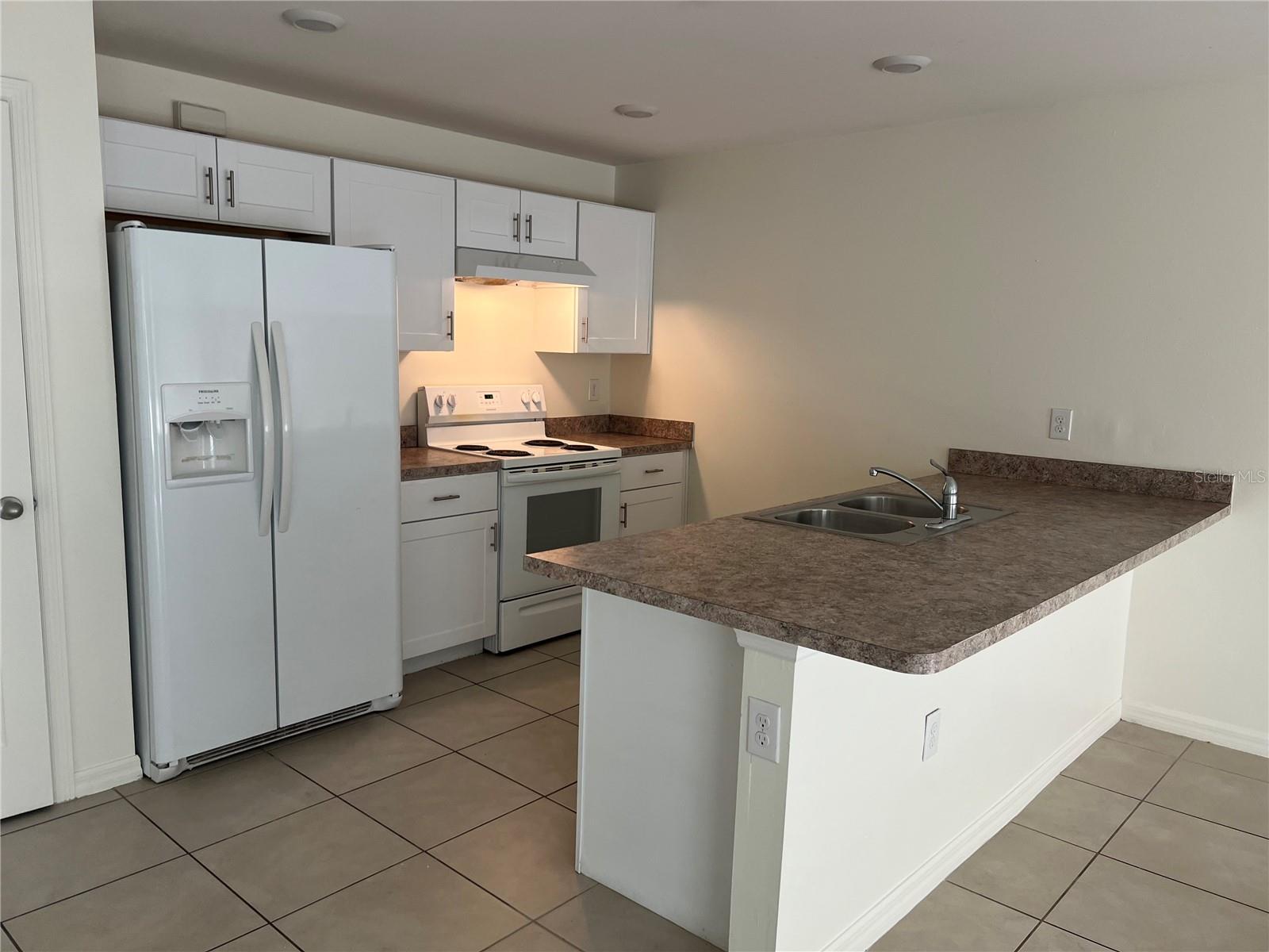 1042 BOUNDS ST, PORT CHARLOTTE, FL, 33952