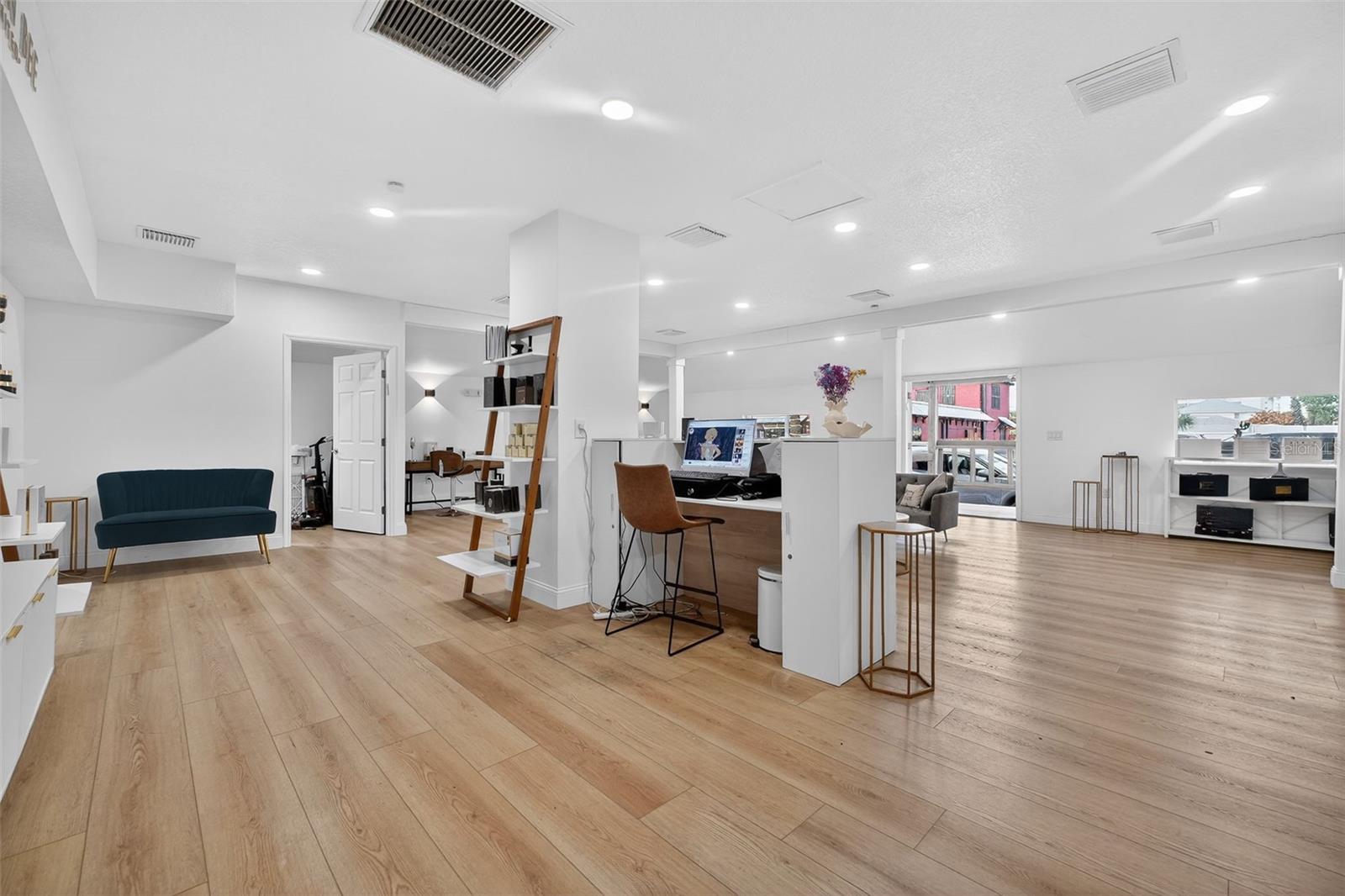 411 FLAGLER AVE #A, NEW SMYRNA BEACH, FL, 32169