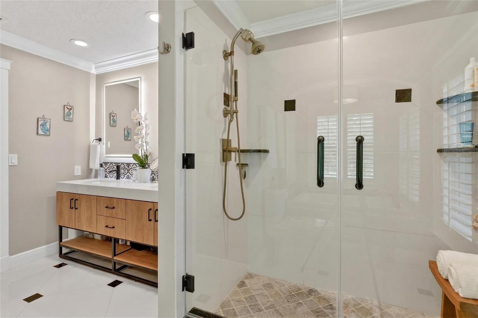 14013 SHADY SHORES DR, TAMPA, FL, 33613