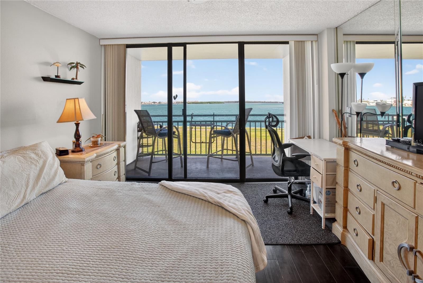 1 KEY CAPRI #103E, TREASURE ISLAND, FL, 33706