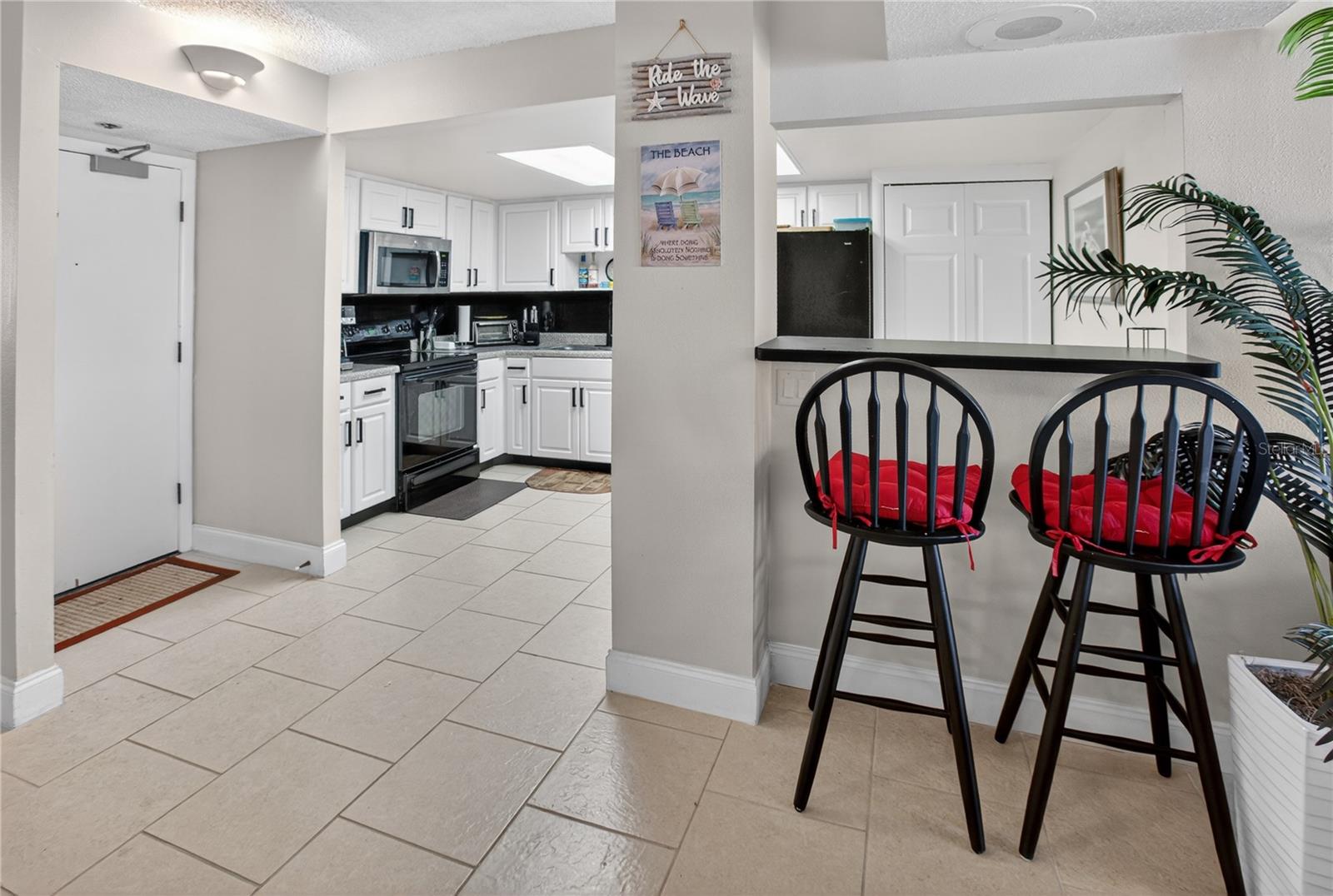 1 KEY CAPRI #103E, TREASURE ISLAND, FL, 33706