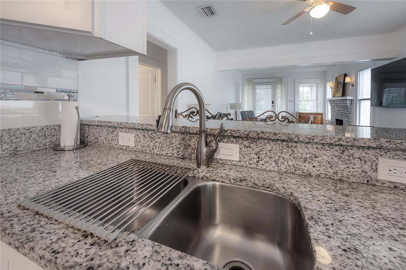 207 W HIAWATHA ST, TAMPA, FL, 33604