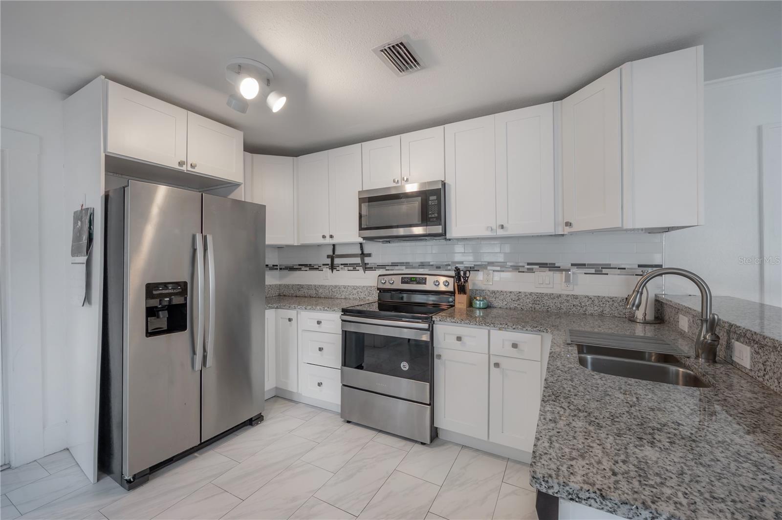 207 W HIAWATHA ST, TAMPA, FL, 33604