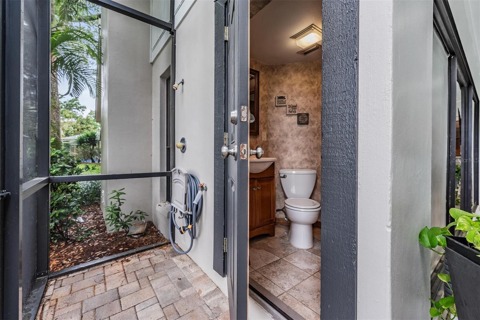 1/2 bath access from outdoor shower / pool