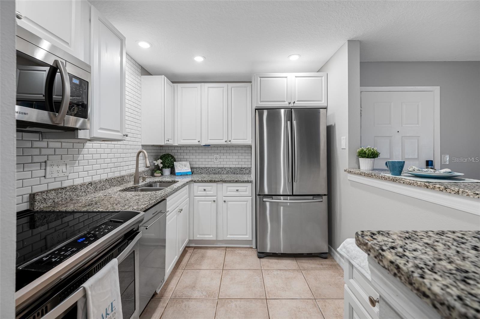 3295 FOX CHASE #105, PALM HARBOR, FL, 34683