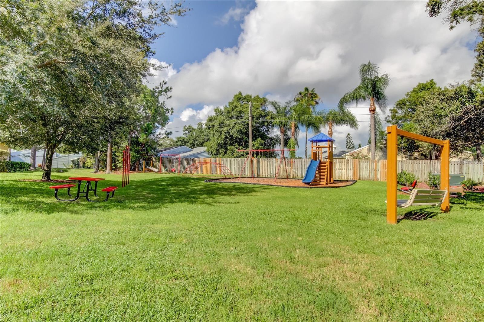 3295 FOX CHASE #105, PALM HARBOR, FL, 34683
