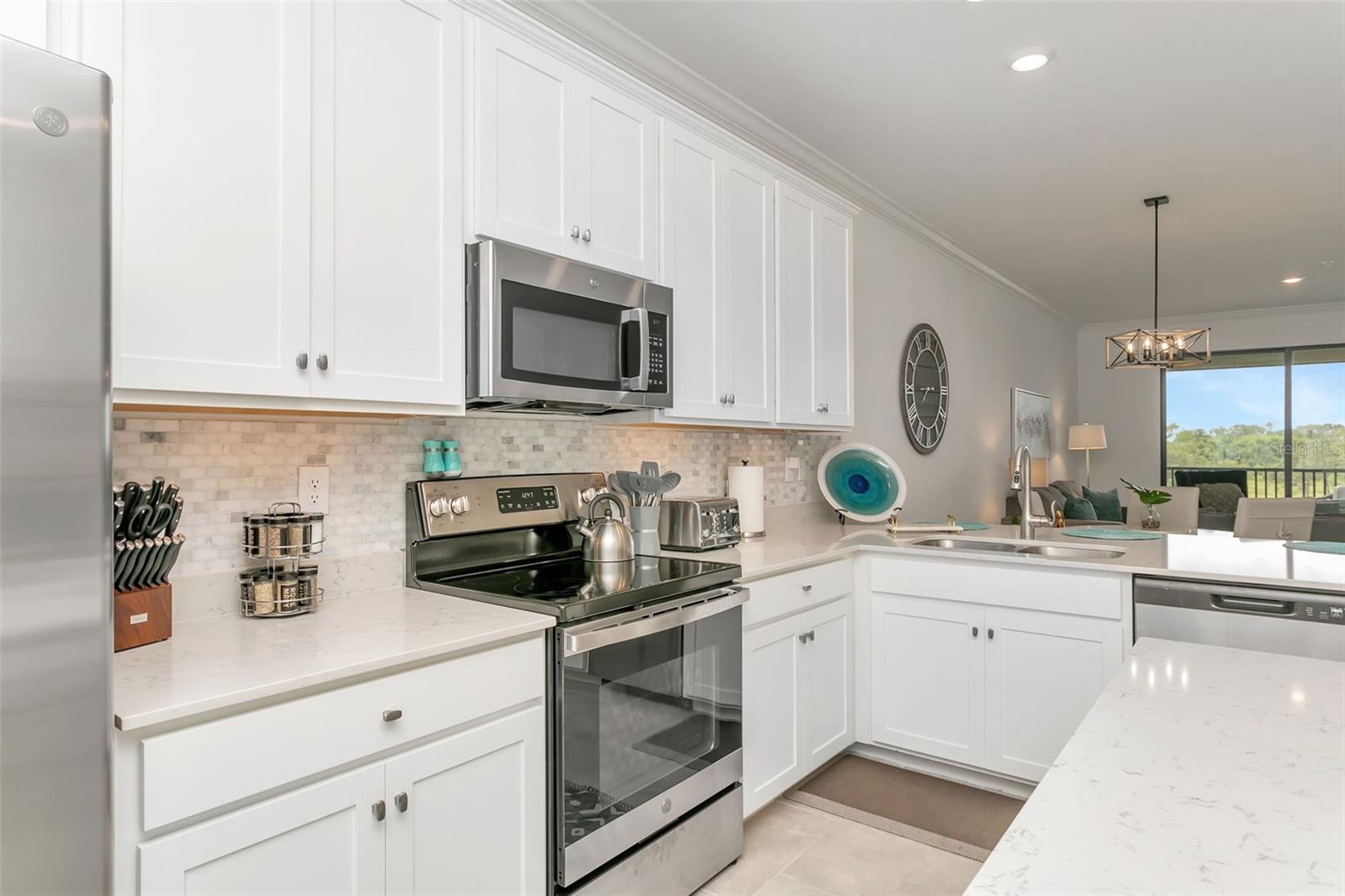 18028 GAWTHROP DR #403, BRADENTON, FL, 34211