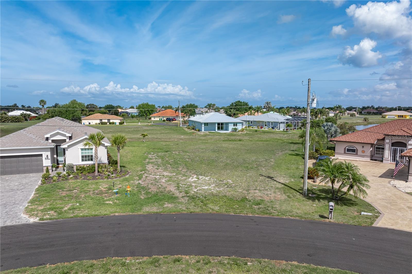 17528 VELLUM CIR, PUNTA GORDA, FL, 33955