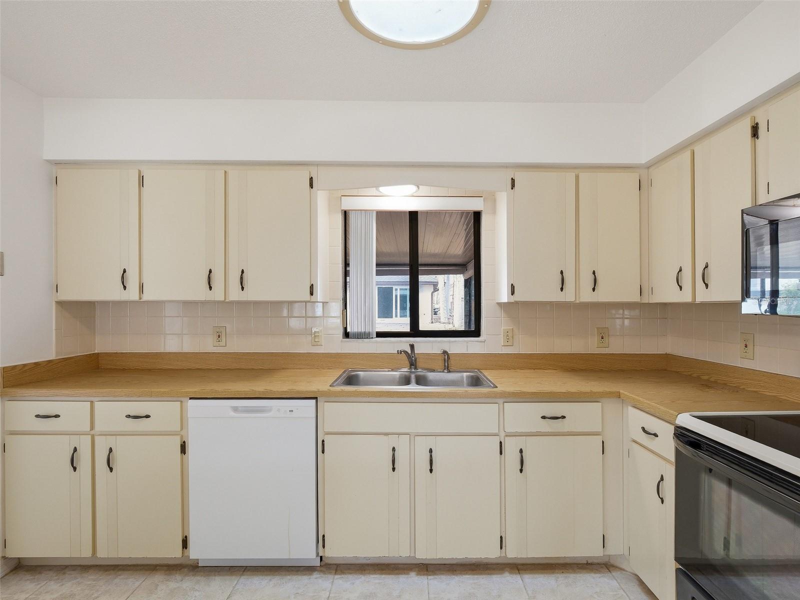 808 E 1ST AVE, NEW SMYRNA BEACH, FL, 32169