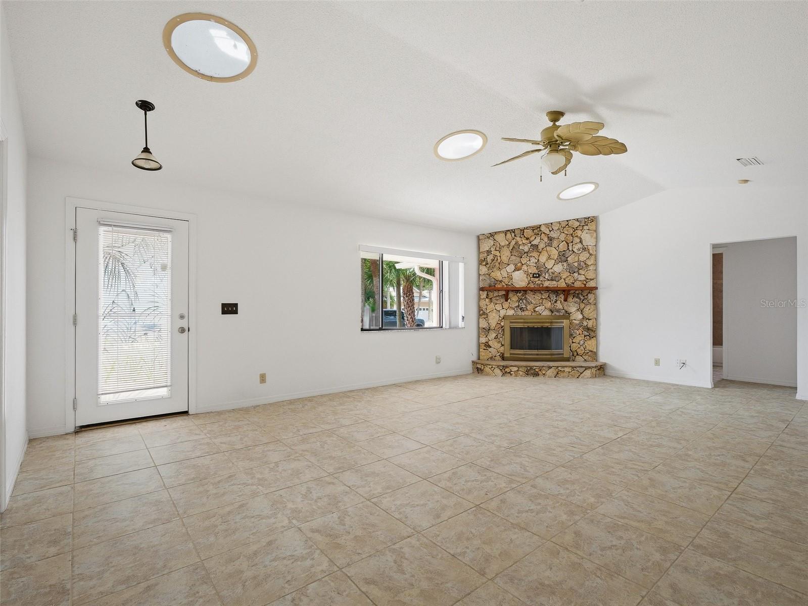 808 E 1ST AVE, NEW SMYRNA BEACH, FL, 32169