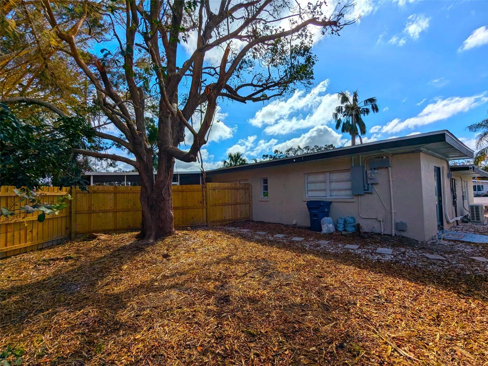 2107 PINE TER, SARASOTA, FL, 34231