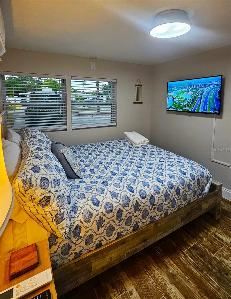 2107 PINE TER, SARASOTA, FL, 34231