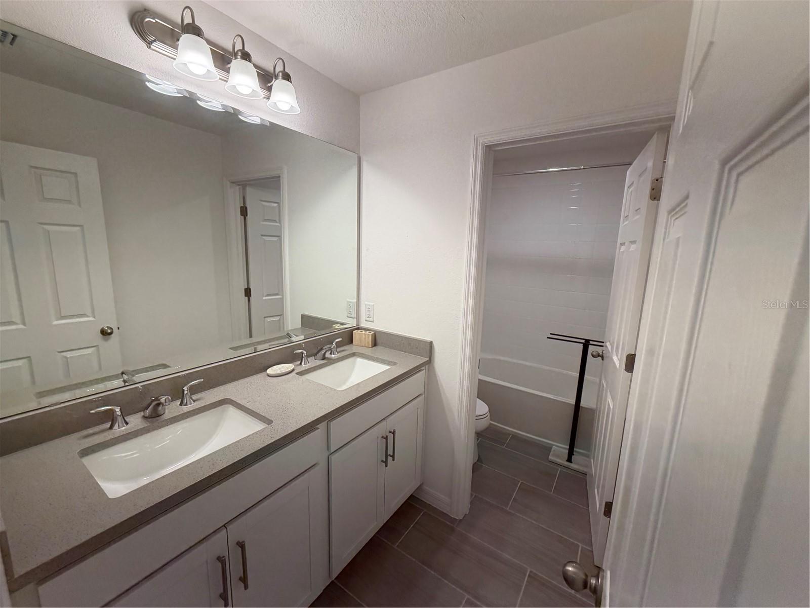 406 NORTH BLVD E, DAVENPORT, FL, 33837