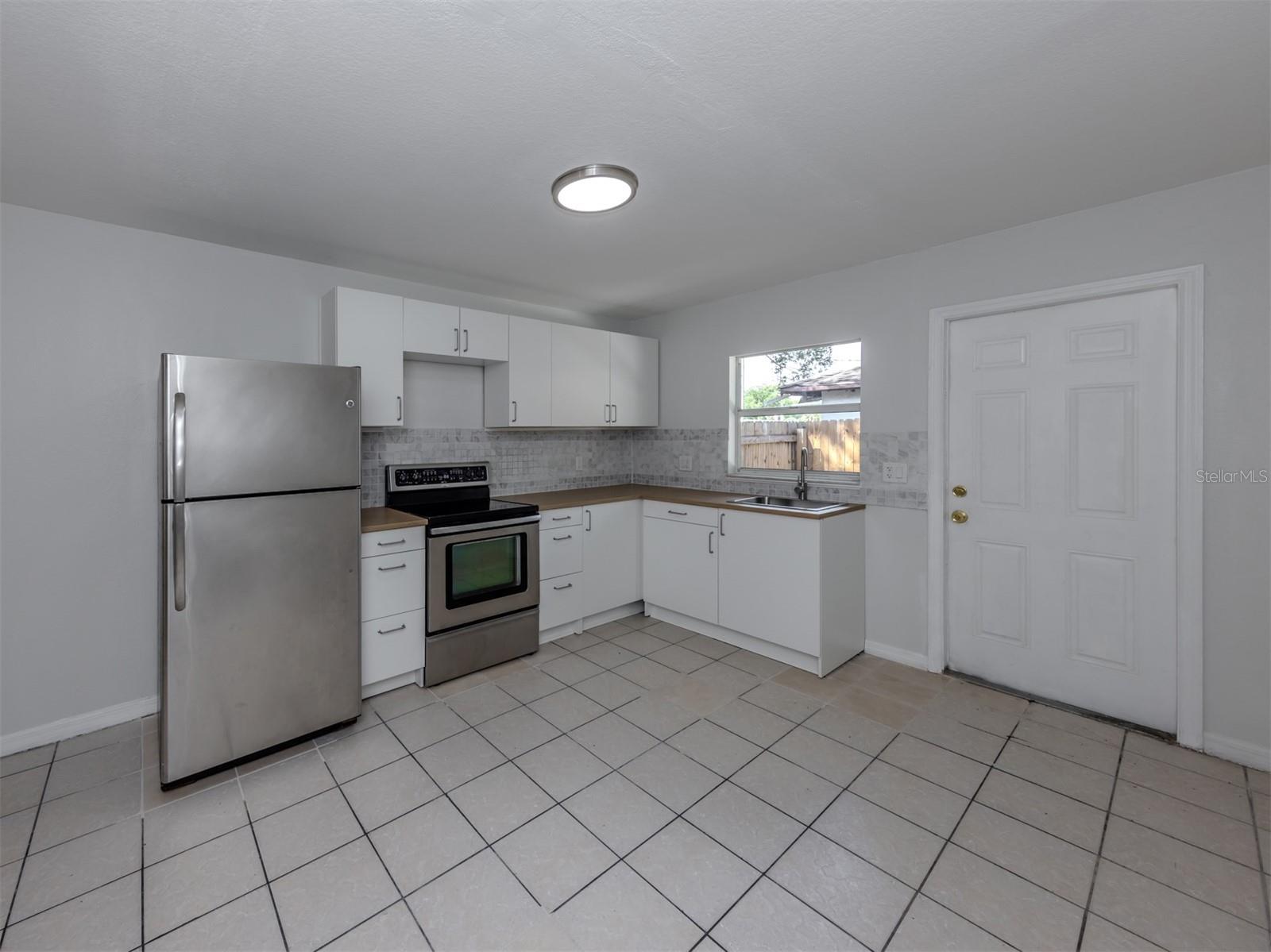 5636 6TH STREET CT E, BRADENTON, FL, 34203