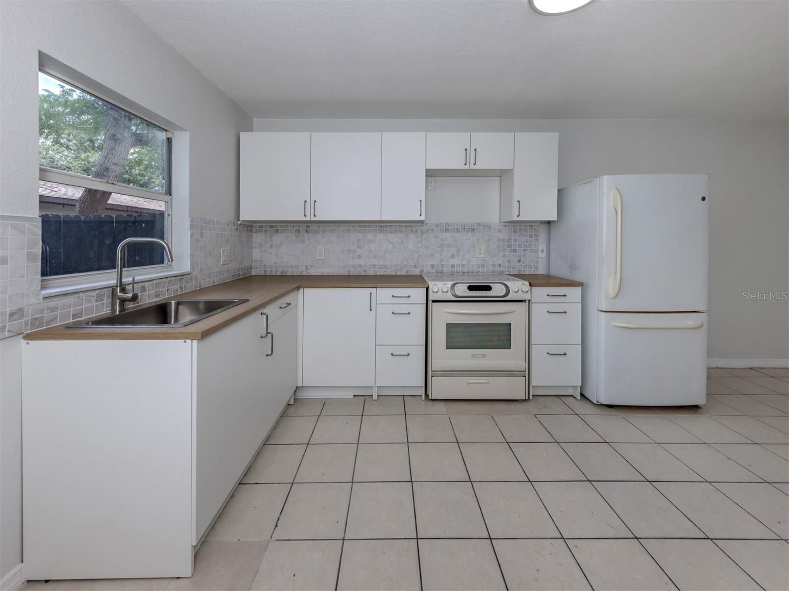 5636 6TH STREET CT E, BRADENTON, FL, 34203